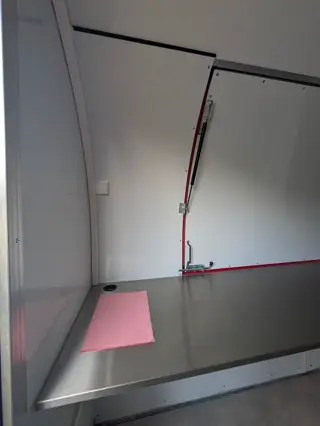 Coin de plan de travail inox, côté volet de service